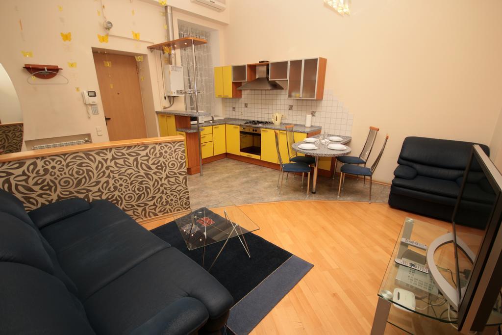 Inn Home Apartments In Kiev Center Zewnętrze zdjęcie