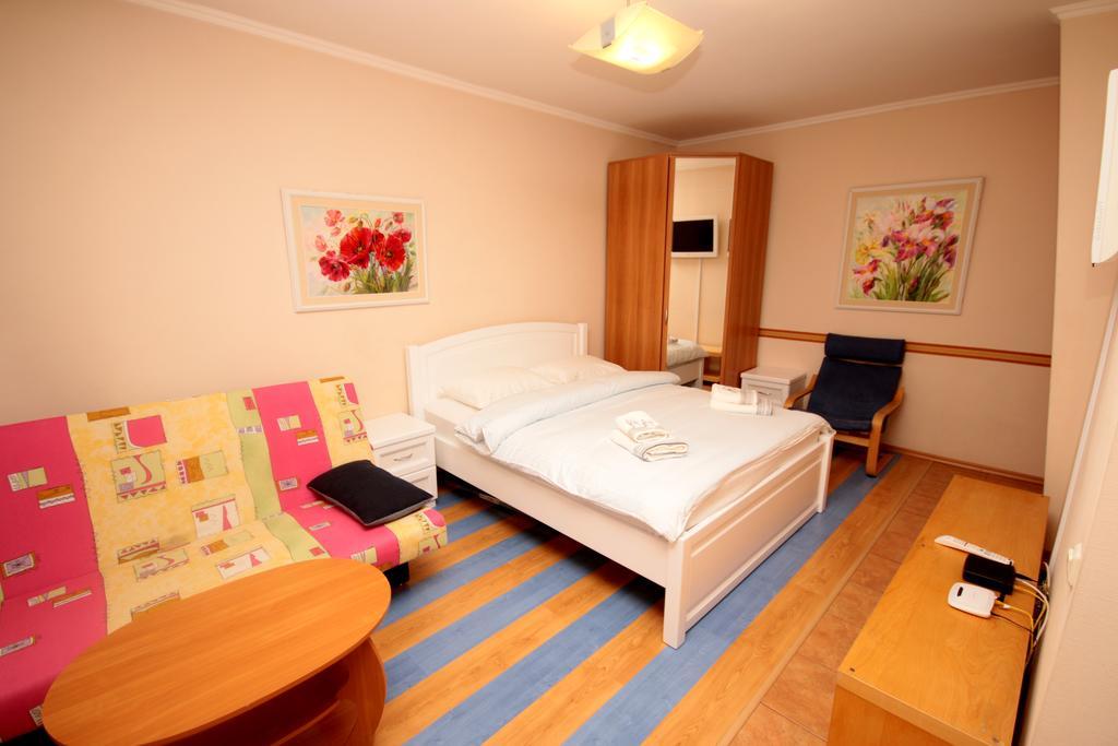 Inn Home Apartments In Kiev Center Zewnętrze zdjęcie